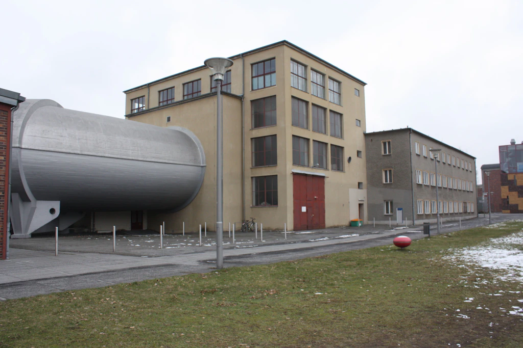 Historischer Windkanal in Berlin-Adlershof, einst Zentrum der aerodynamischen Forschung im Jahr 1992