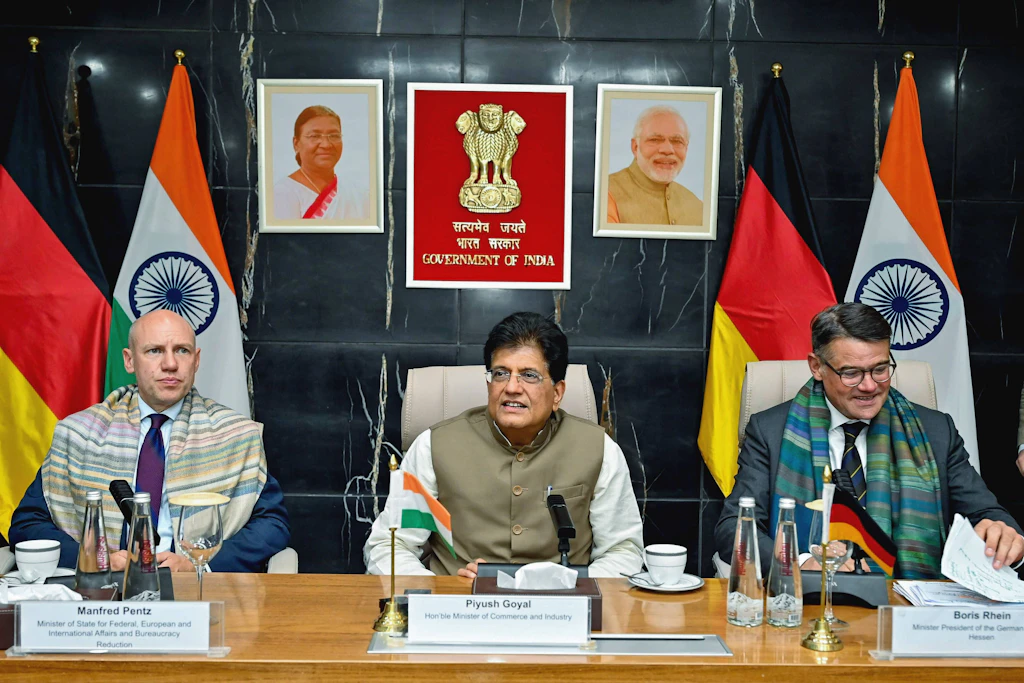 Indiens Handels- und Industrieminister Piyush Goyal bei einem Treffen mit Hessens Ministerpräsident Boris Rhein und Europaminister Manfred Pentz sowie einer Delegation deutscher Unternehmen in Neu-Delhi.