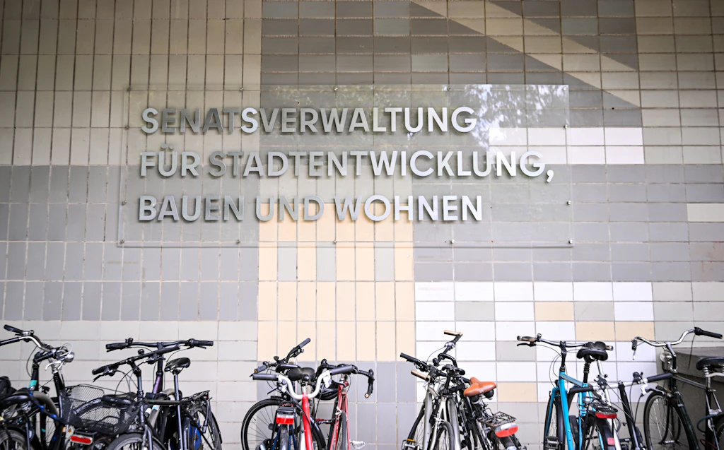 Hackerangriff lähmt Berlin: 50.000 Haushalte warten jetzt auf Wohngeld