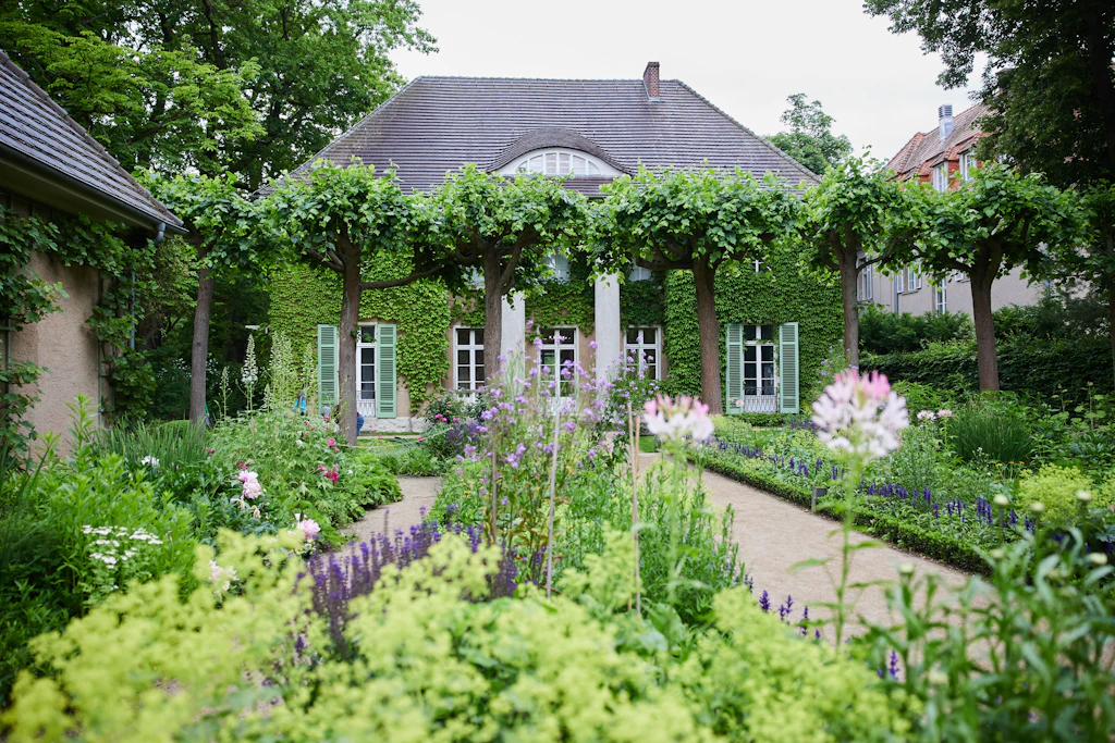 An diesem Blick auf die Liebermann-Villa kommen Sie auf dem Weg in das Café Max (glücklicherweise) nicht vorbei.