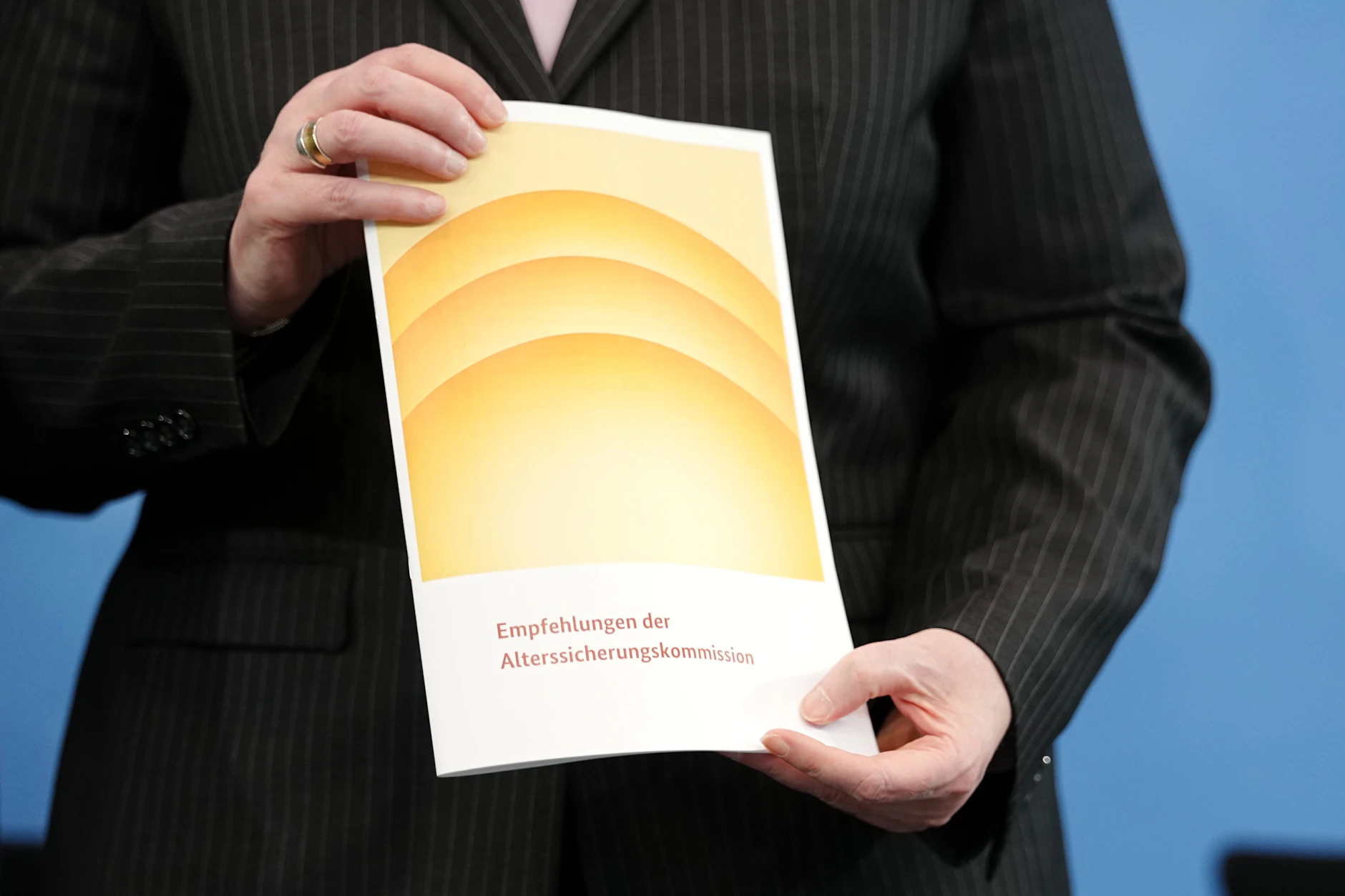 Ein Minijob ist für viele Rentner ein wichtiges finanzielles Standbein, doch genau dieses Modell könnte sich künftig grundlegend verändern.