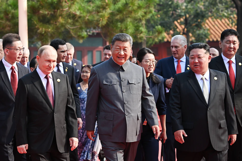 Kim Jong-un beweist geopolitisches Gespür zwischen den benachbarten Großmächten China und Russland.