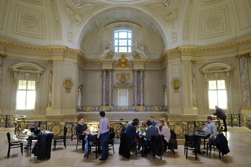 Kaffee trinken mit Stil: Das Bode-Museum bietet wohl die imposanteste Umgebung zum Verweilen.