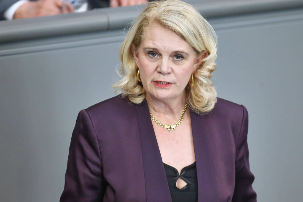 Die Bundestagsabgeordnete Saskia Ludwig wirft der Universität Potsdam vor, befangen zu sein.