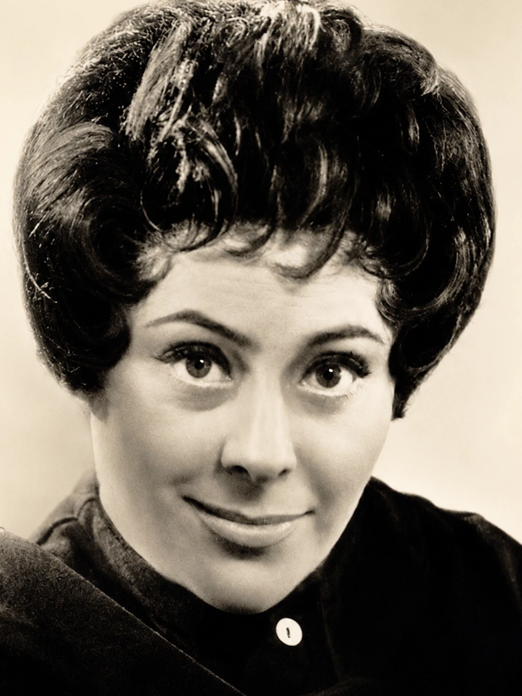 Marianne Wünscher auf einer alten Autogrammkarte aus der DDR-Zeit. Die Schauspielerin machte sich als Charakterdarstellerin einen Namen in Film, Fernsehen und Theater.