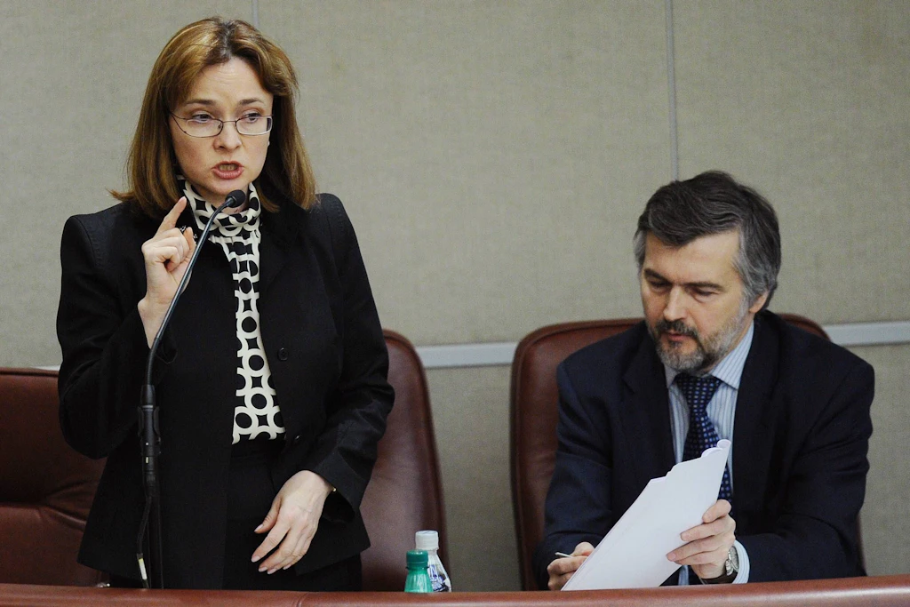 Moskau. 22. Februar 2011. Wirtschaftsministerin Elvira Nabiullina und ihr Stellvertreter Andrei Klepach bei einer Plenarsitzung der Staatsduma, der unteren Kammer des russischen Parlaments.