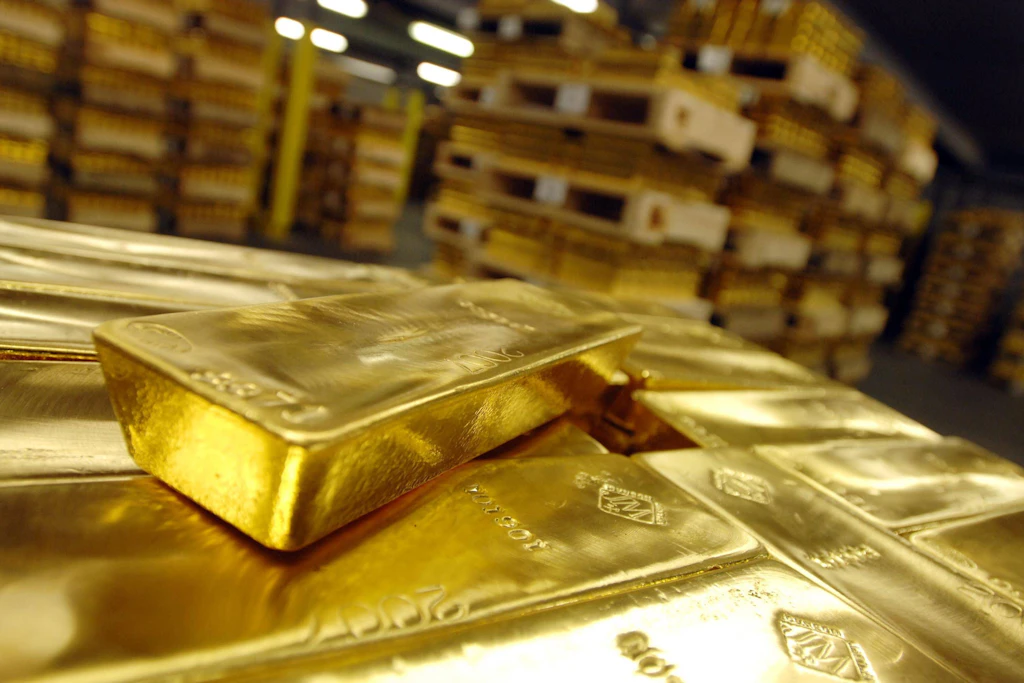 Goldbarren in einem Tresor: Die Bundesbank verwaltet rund 3350 Tonnen Gold. Beim aktuellen Kurs sind das gut 400 Milliarden Euro. (Symbolbild)