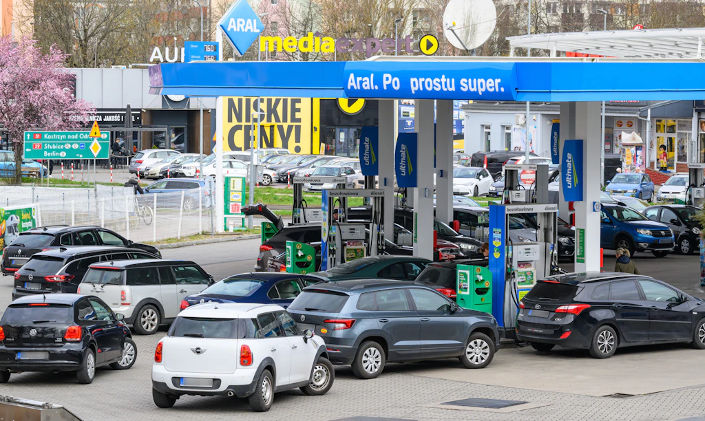 88 Cent billiger: Warum Berliner wieder zum Tanken nach Polen fahren