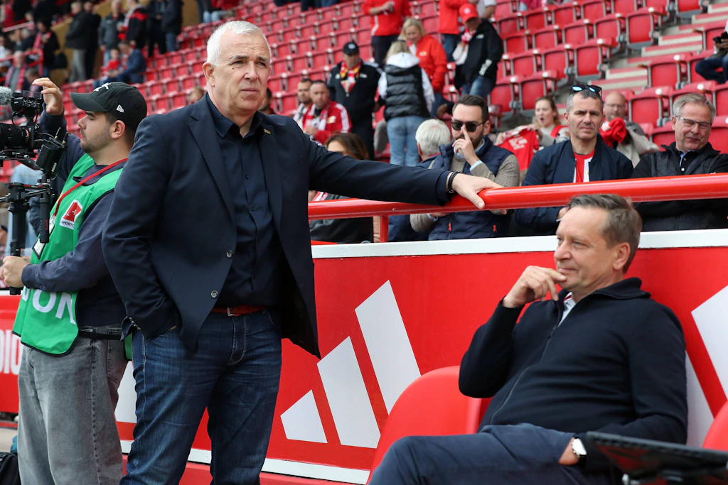 Präsident Dirk Zingler (l.) und Geschäftsführer Horst Heldt wollen mit dem 1. FC Union Berlin eine sorgenfreie Bundesliga-Saison erleben.