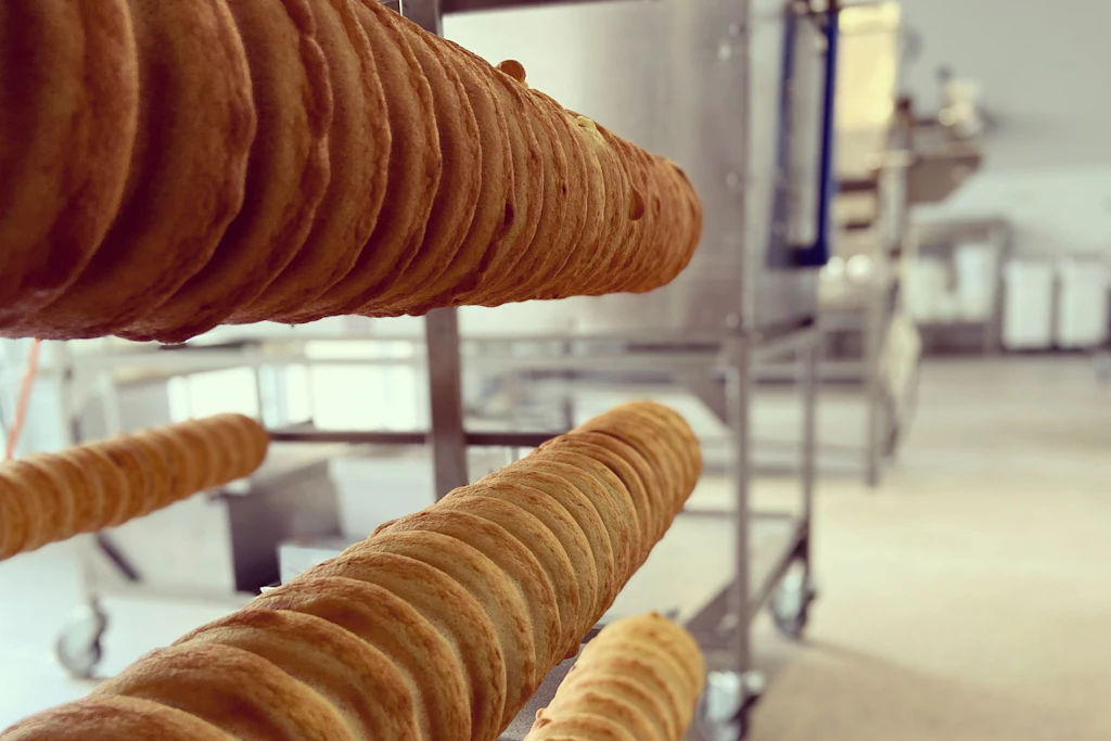 Cottbuser Baumkuchen werden in die ganze Welt geliefert.