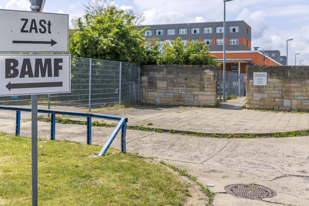 Die Zentrale Aufnahmestelle für Flüchtlinge in Halberstadt wird um 150 Plätze für allein reisende Männer erweitert.