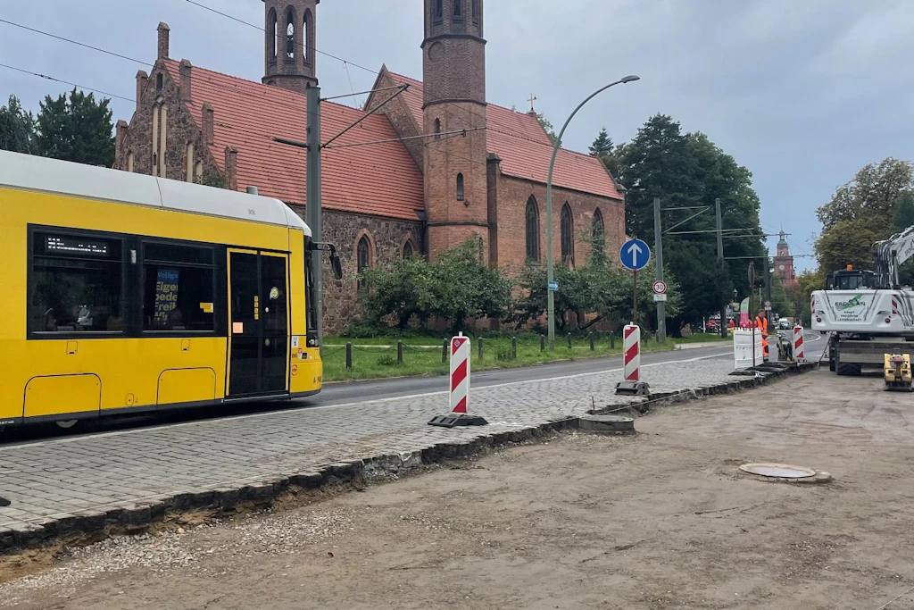 Baustelle in Pankow in der Breiten Straße. Vier Wochen lang gibt es hier Einschränkungen.