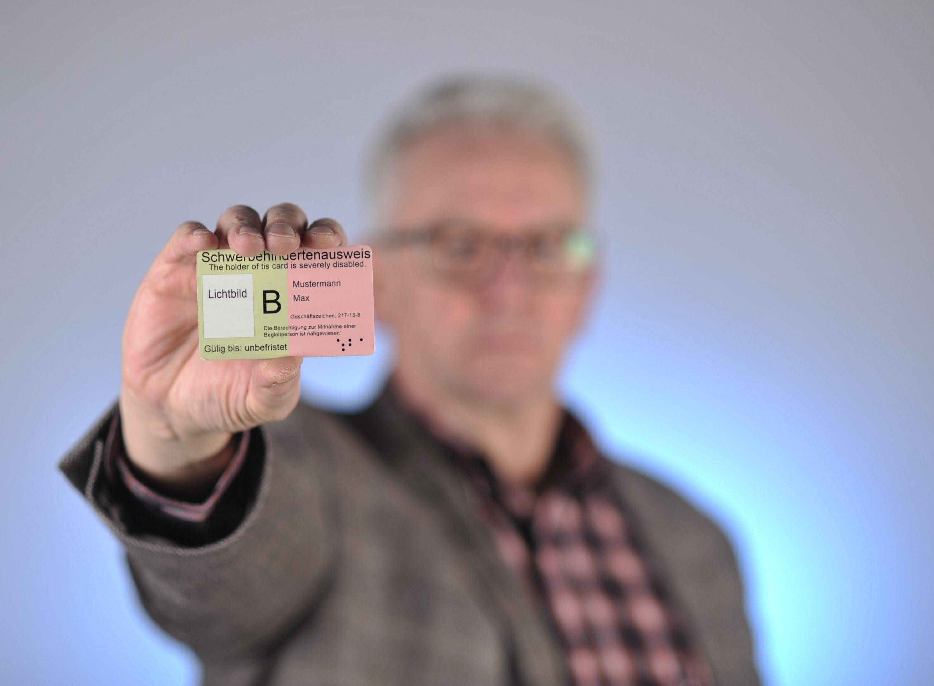 Schwerbehindertenrente ab 65: Diese Reform-Pläne verschieben Ihren Rentenbeginn um 6 Monate