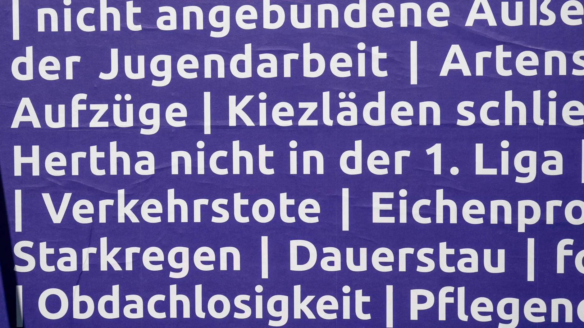 Hertha nicht in der 1. Liga, so steht es auf dem Wahlplakat der Volt-Partei für die Berlin-Wahl am 20. September.