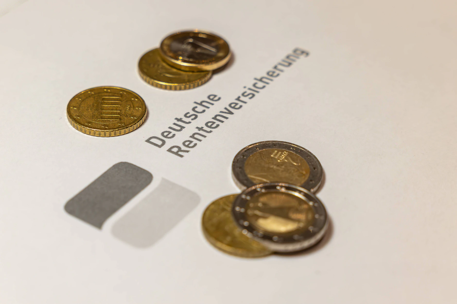 Auf die gesetzliche Rente setzt in der Gen Z kaum noch jemand: Nur 5 Prozent glauben, dass sie später zum Leben reicht.