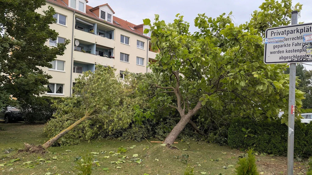 Tornado fegt über Fürstenwalde: „Als würden hier drei, vier Kampfjets landen wollen"