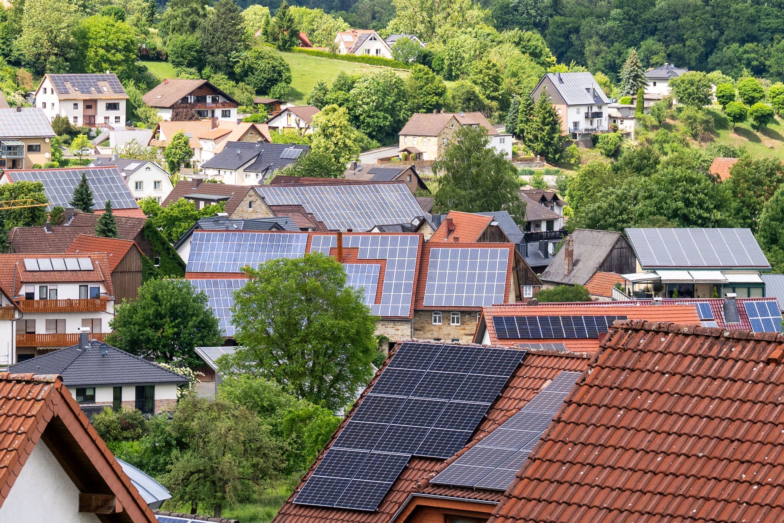 Hoher Anstieg: So viel mehr Geld müssen Sie künftig für Ihre Solaranlage draufzahlen!
