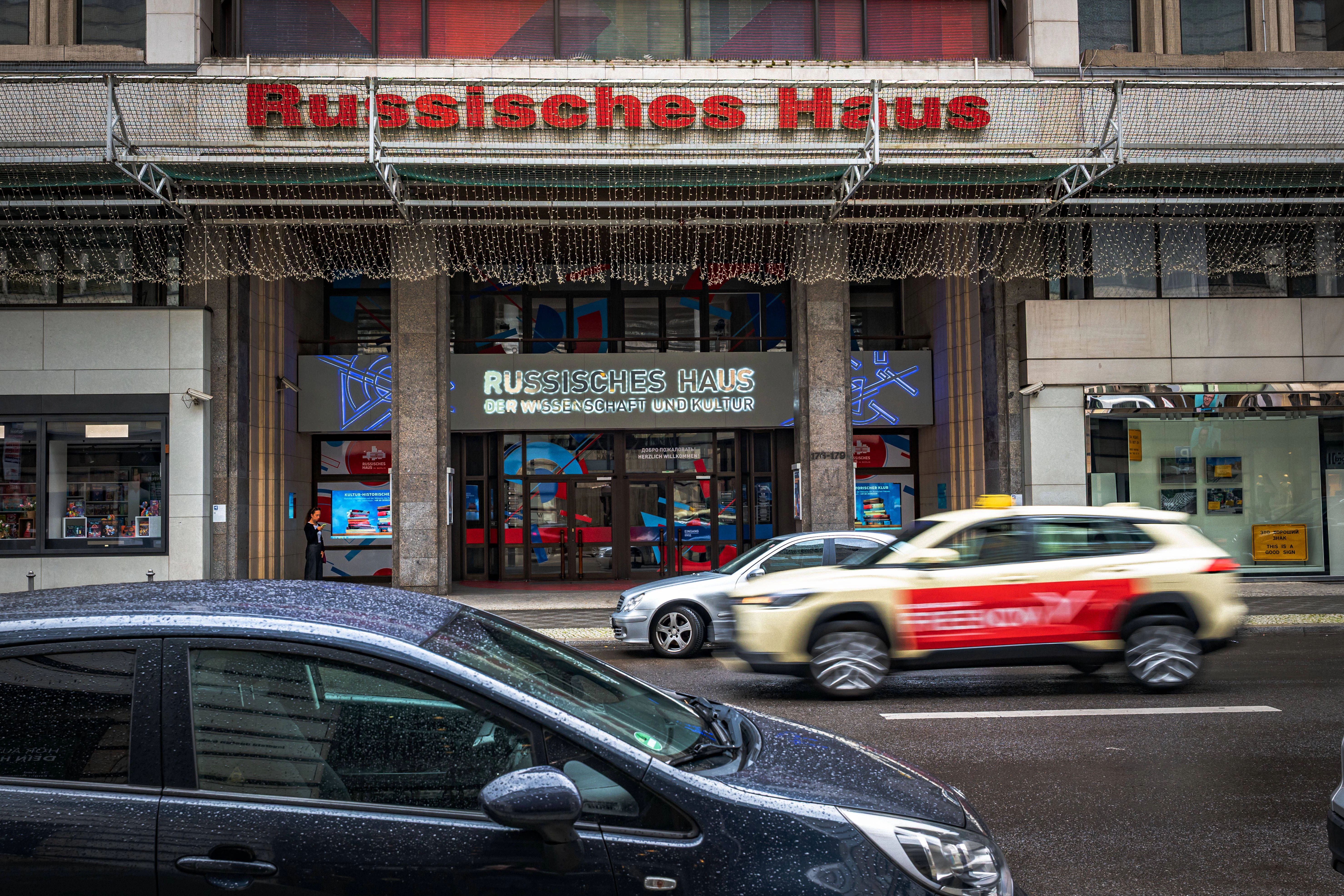 Posse um Russisches Haus: Krach und Evers riskieren das Aus der Goethe-Institute in Russland