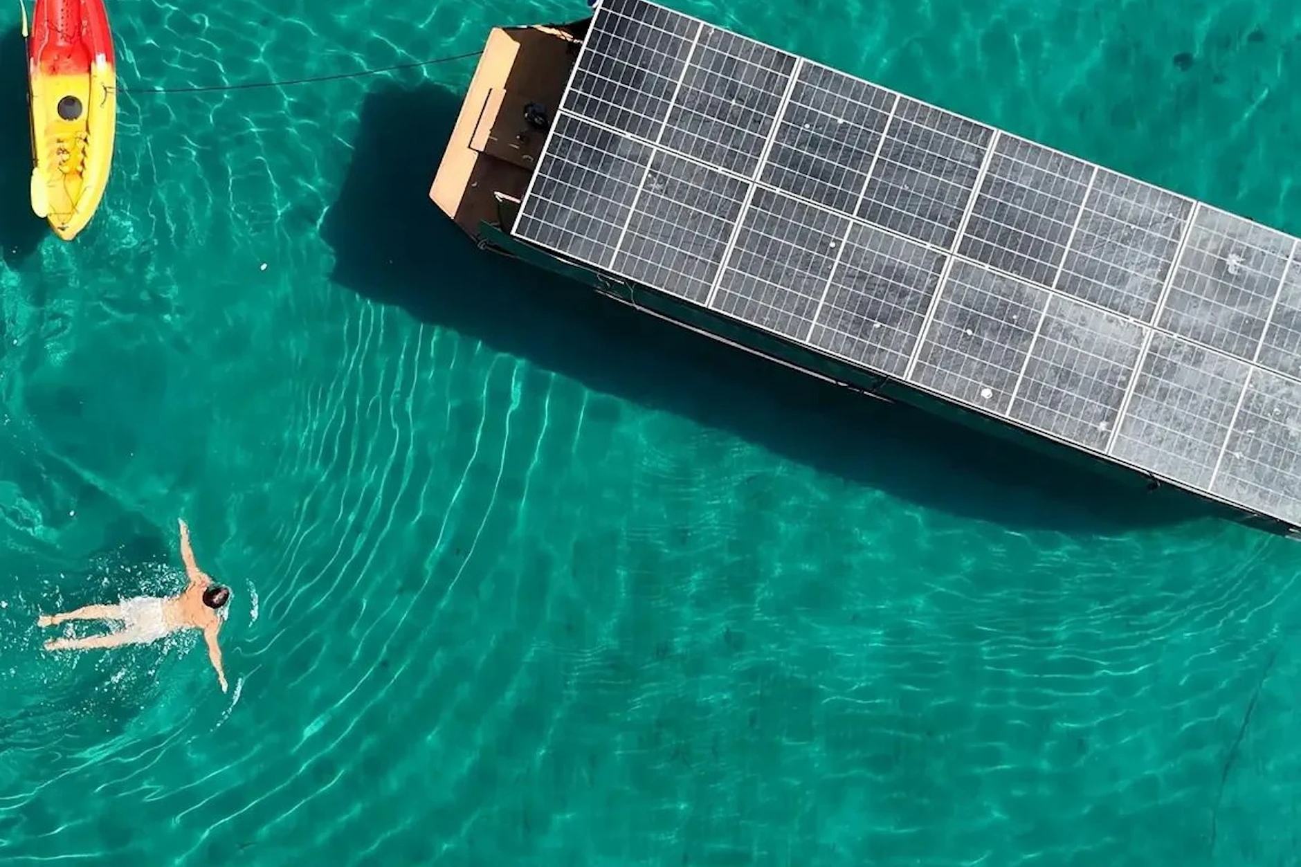 So sieht die Solar-Yacht von oben aus. Sjöman hat sie „Helios 11“ getauft.