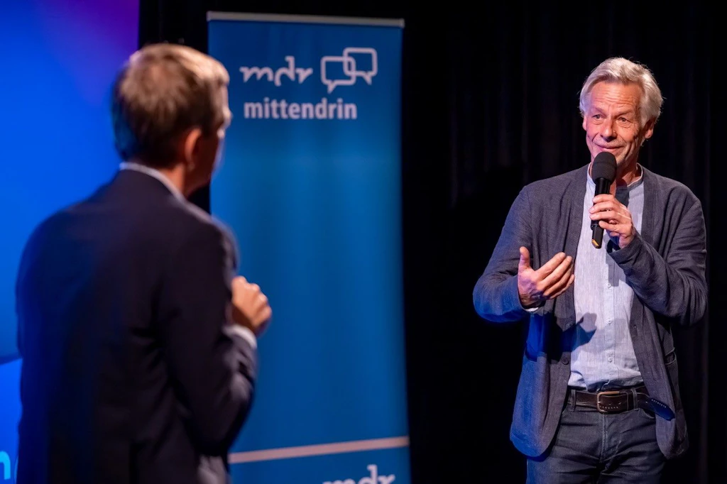 MDR-Kulturjournalist Matthias Schmidt im Interview: „Im Osten ist die Zündschnur kürzer“
