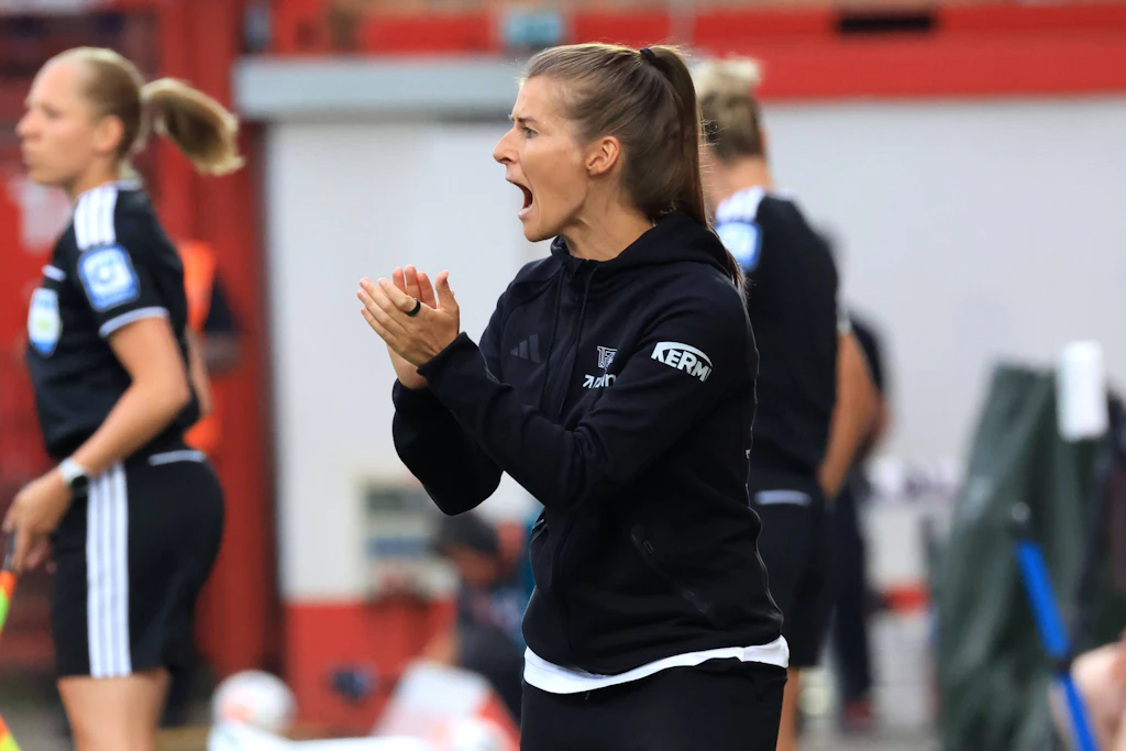 Union-Cheftrainerin Marie-Louise Eta musste bei ihrem Debüt eine klare Niederlage hinnehmen.