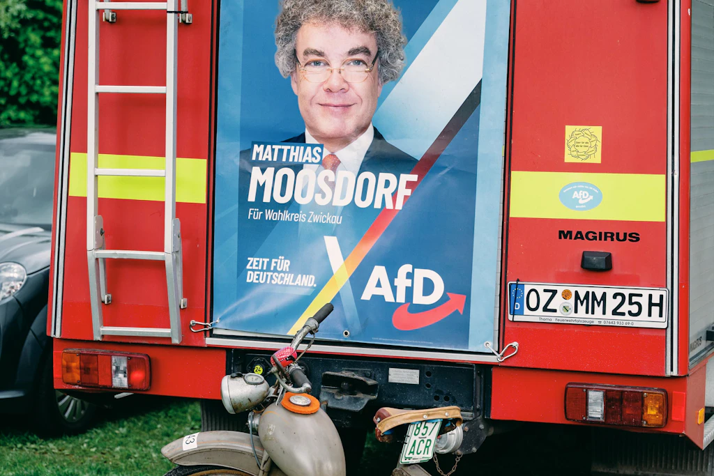 Matthias Moosdorfs Buch „Kultur von rechts“ ist eine Korrektur, findet unsere Rezensent Uwe Tellkamp.