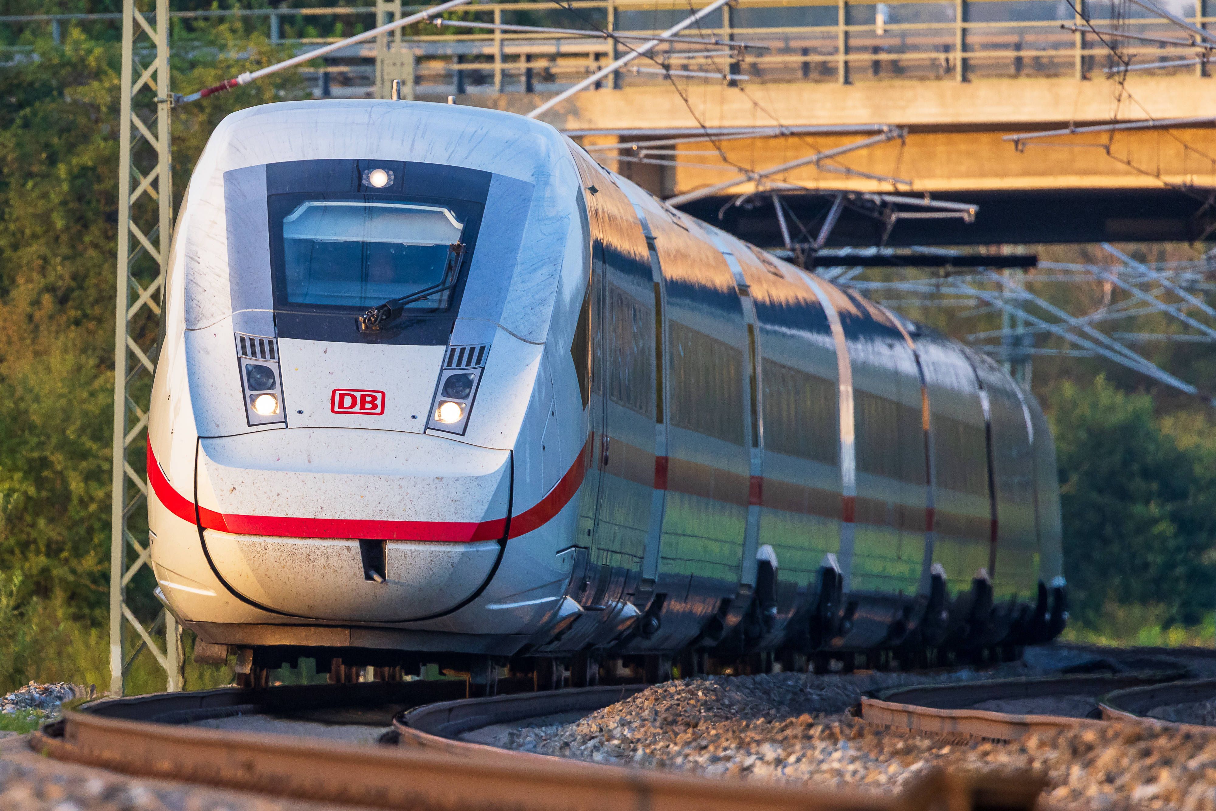 Ticket auf dem Handy, Ausweis nicht dabei: Diese Deutsche-Bahn-Regel ist völlig irre