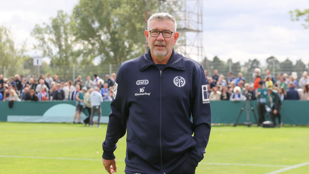 Urs Fischer kam zur 1. Runde im  DFB-Pokal mit seinen Mainzern nach Brandenburg zum VfB Krieschow.