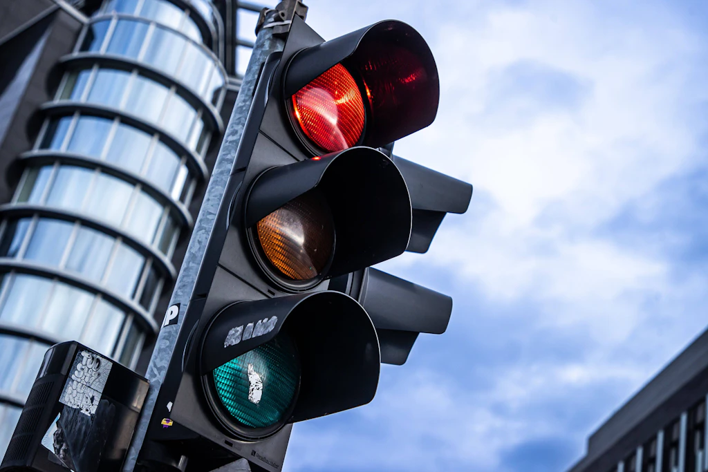 Ist die Ampel von Gelb bereits auf Rot umgesprungen, kann es teuer werden.