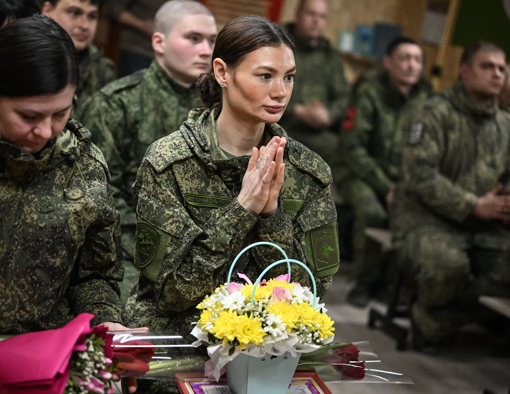 Frauen an die Front? Ukraine diskutiert neue Mobilisierungsmaßnahmen für den Donbass