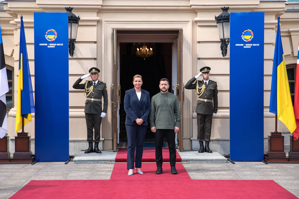 Mette Frederiksen bei ihrem Treffen mit dem ukrainischen Präsidenten Wolodymyr Selenskyj