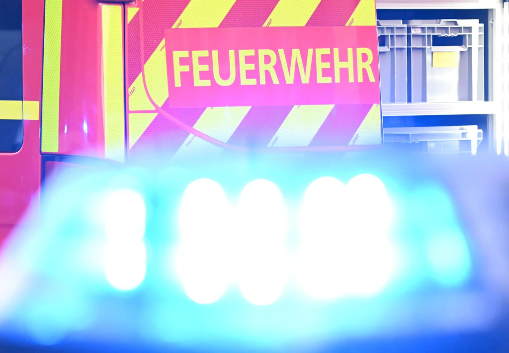 Spandau: Hunderte Menschen aus brennender Flüchtlingsunterkunft evakuiert
