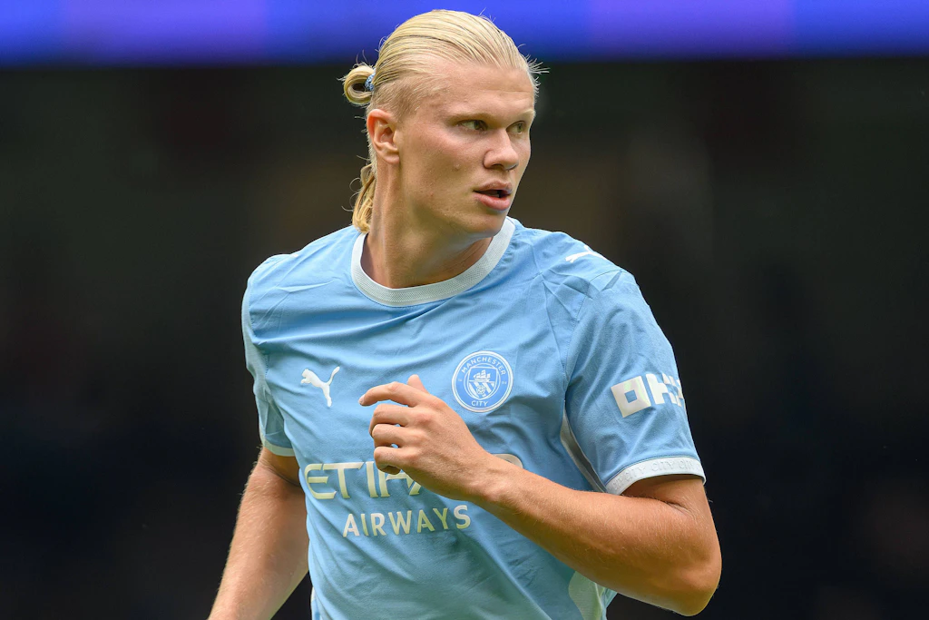 Erling Haaland mit seiner alten Frisur – am 15. August bei einem Spiel gegen Arsenal.