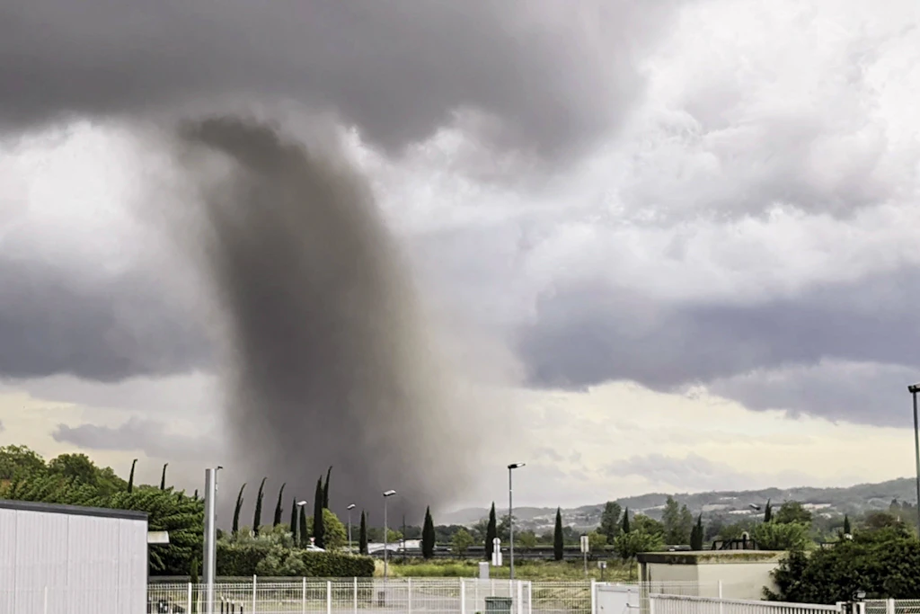 Tornado in Frankreich: 41 Menschen wurden verletzt