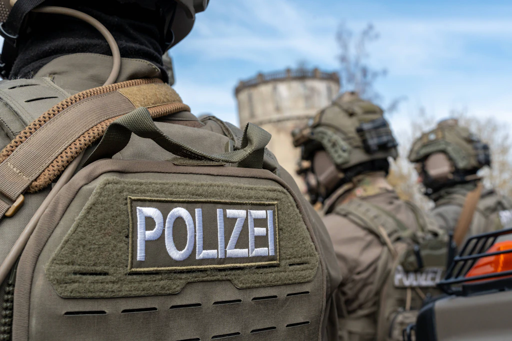 Die Panzerung in den Westen hat die Beamten nicht ausreichend geschützt.