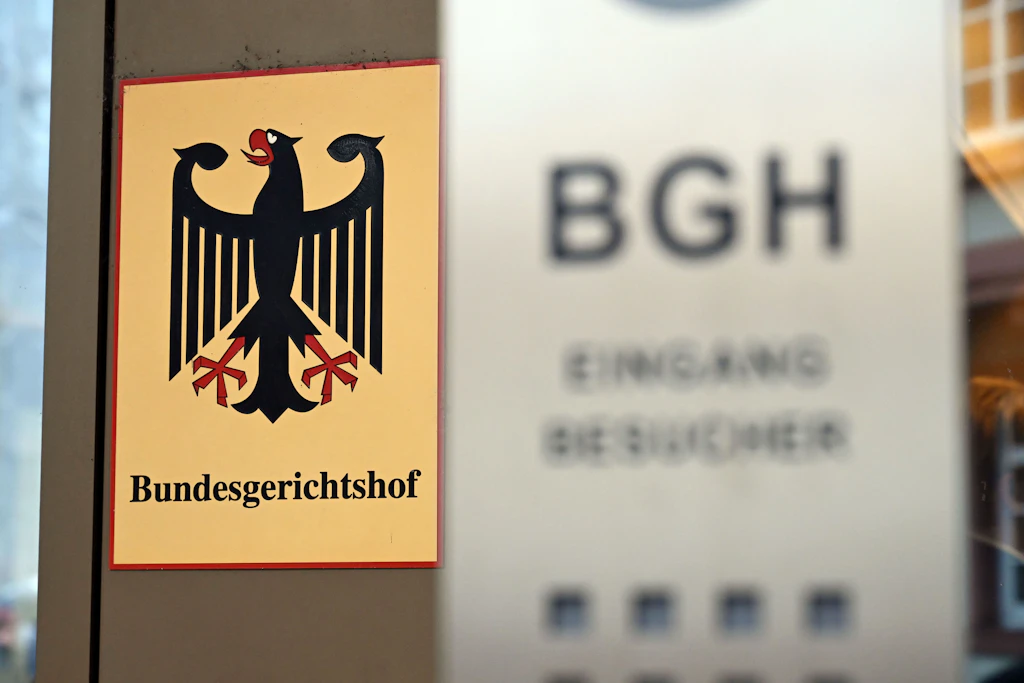 Der Bundesgerichtshof hat die lebenslange Haftstrafe für einen Mann wegen des tödlichen Messerangriffs auf seine Ehefrau bestätigt.