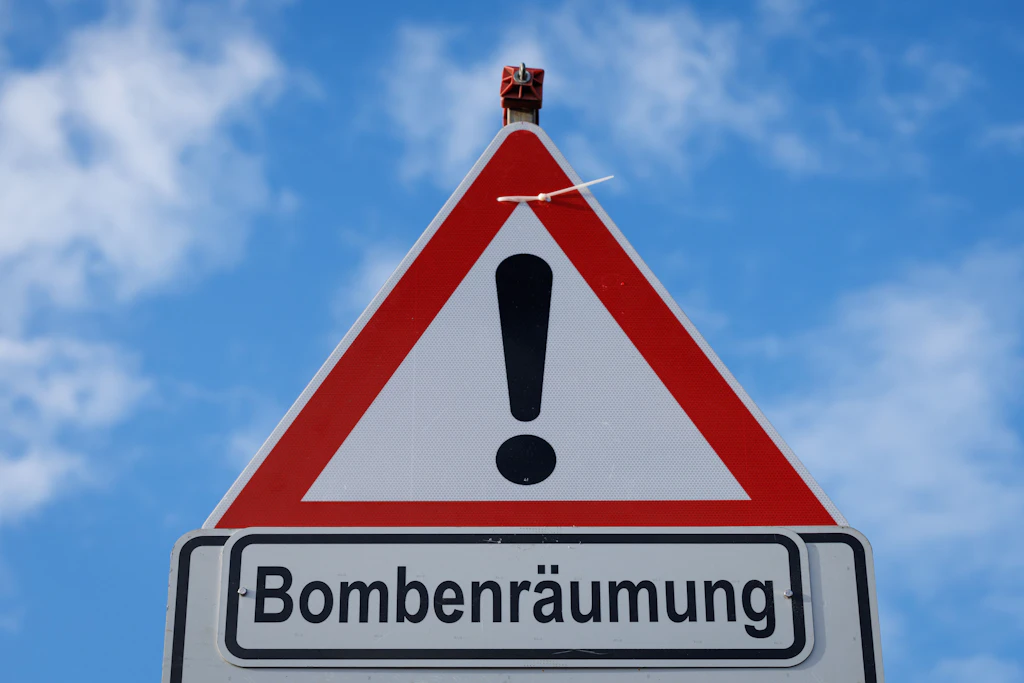 Im Oranienburger Ortsteil Lehnitz soll eine 500 Kilogramm schwere Weltkriegsbombe entschärft werden.