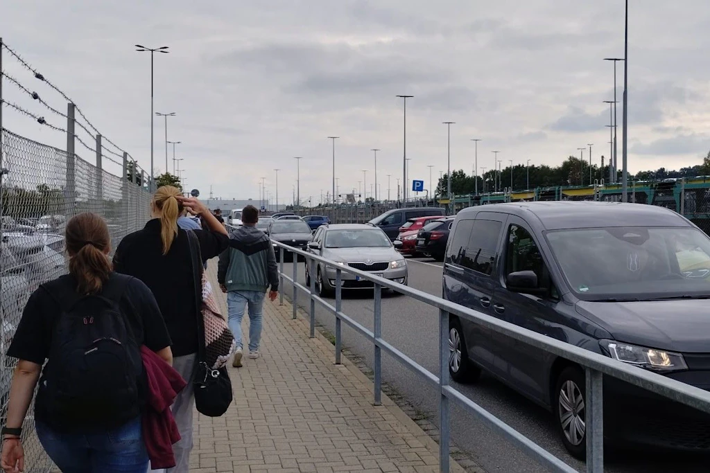 Die meisten VW-Beschäftigten gingen nach den Aussagen von VW-Boss Blume mit Unsicherheit nach Hause.