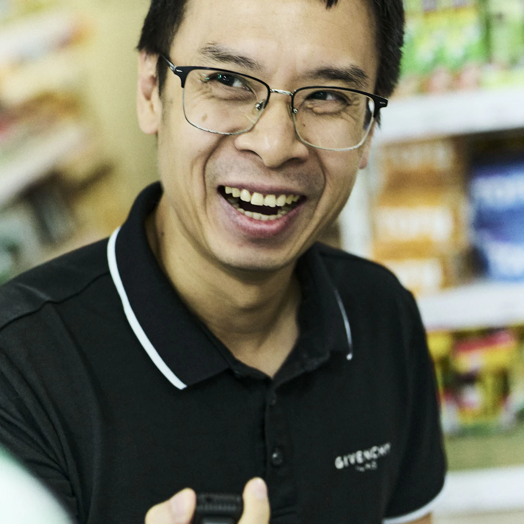Nguyen The Hung postet ohne ausgefeilte Technik, dafür mit viel Authentizität.