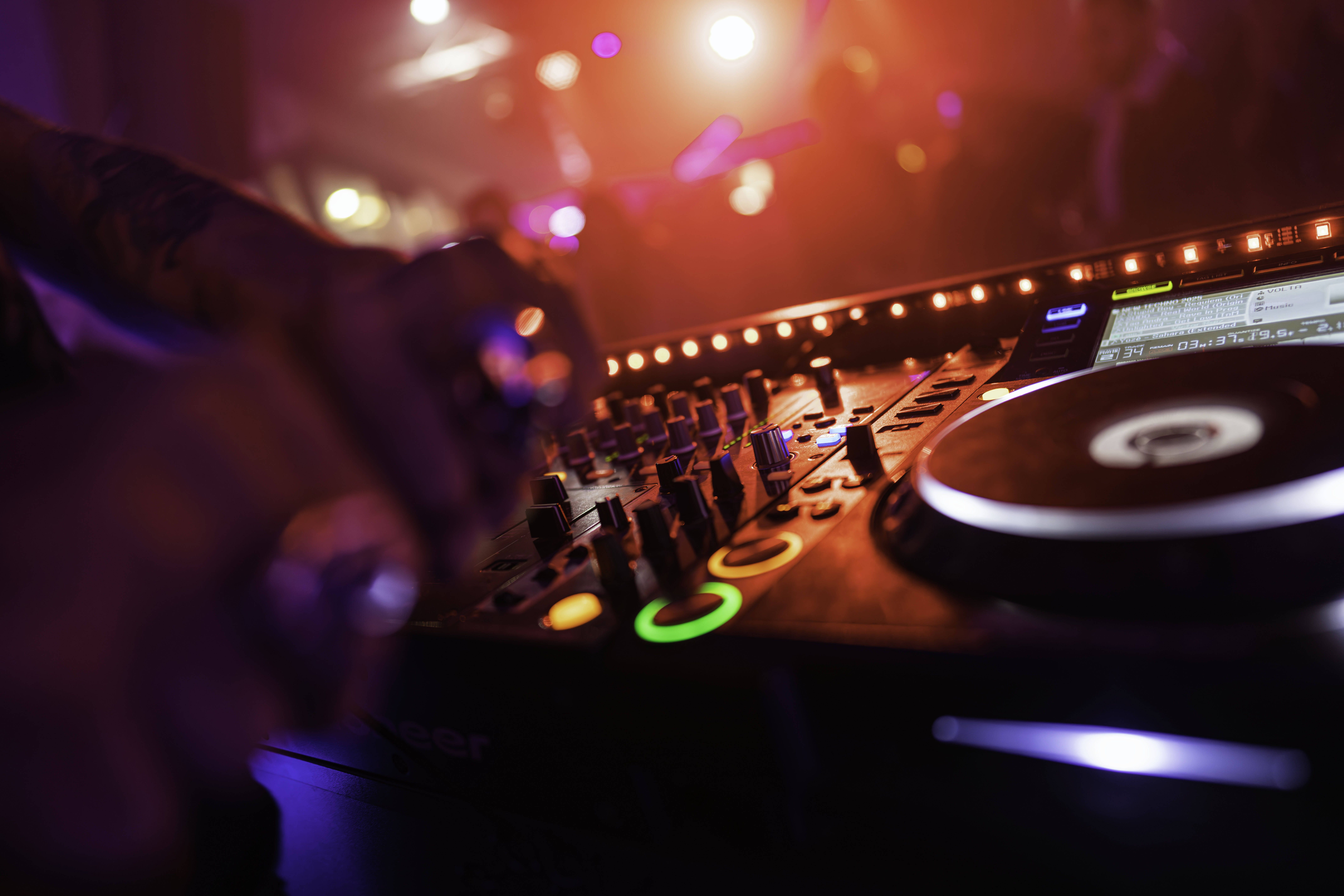 Berghain-Set wie eine Pizzeria bewerten? Warum Seen Live sein umstrittenes Punktesystem killt