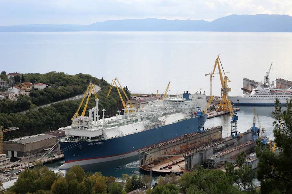 Die dänische Werft Fayard steht wegen Wartungsarbeiten an russischen LNG-Tankern in der Kritik. (Symbolbild)