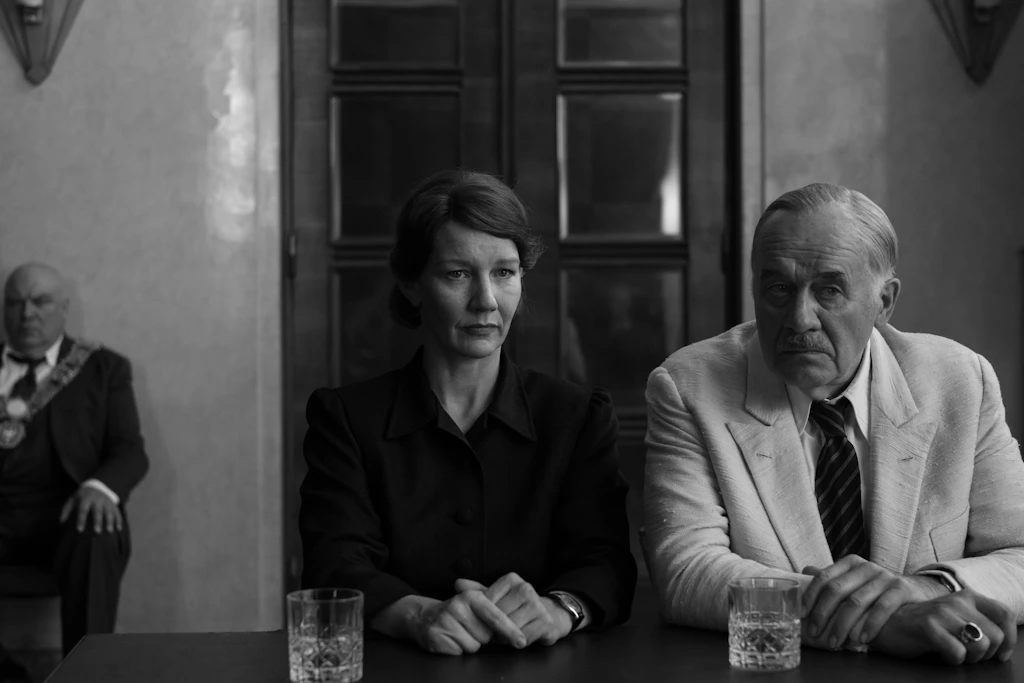 Tochter und Vater: Sandra Hüller als Erika Mann und Hanns Zischler als Thomas Mann in einer Szene aus dem Film „Vaterland“