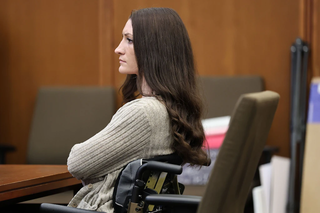 Die Angeklagte Lindsay C. im Rahmen ihres Mordprozesses vor dem Plymouth Superior Court