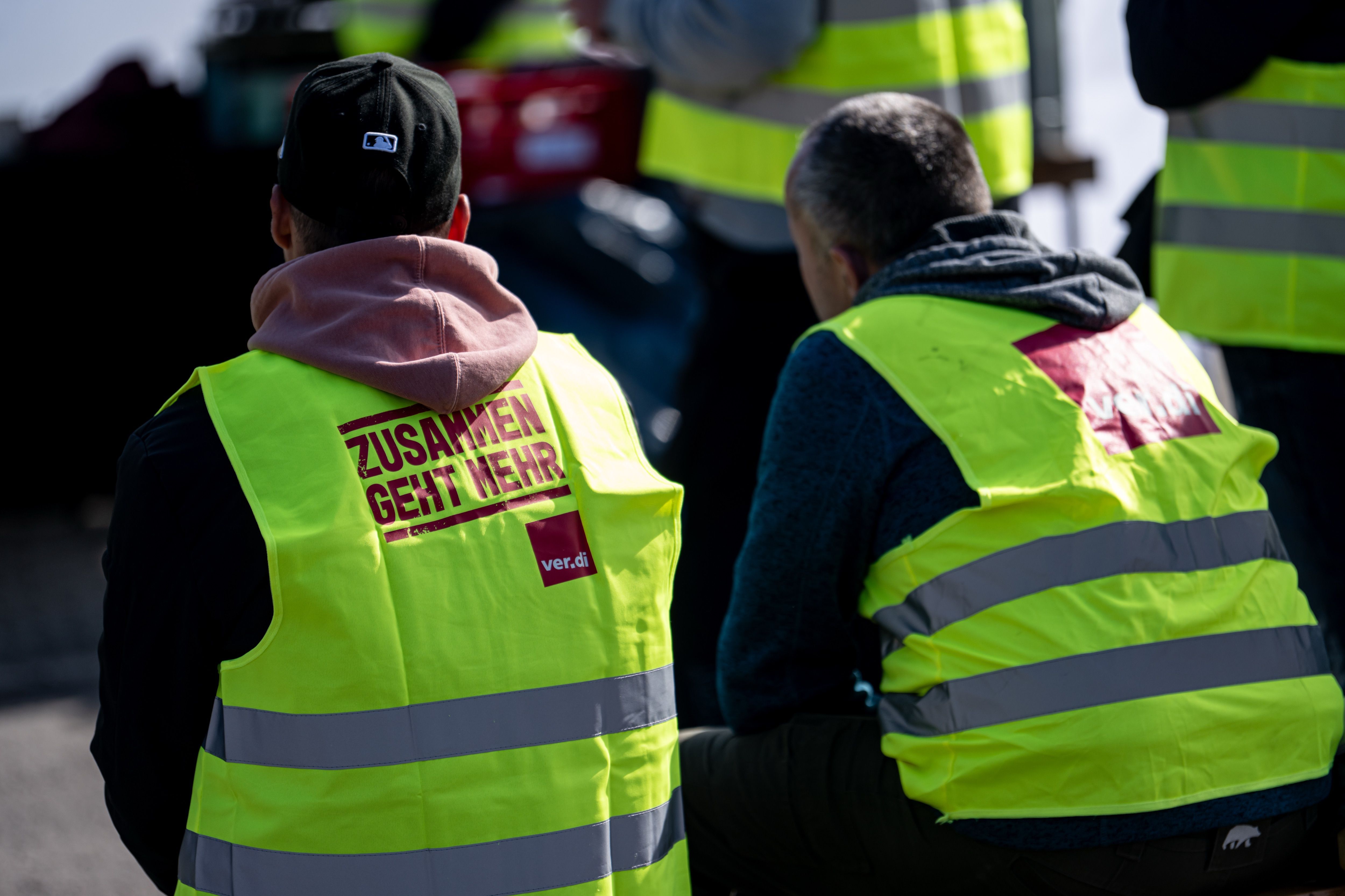 Kundgebung am Breitscheidplatz: Verdi bestreikt den Berliner Handel bis Samstag