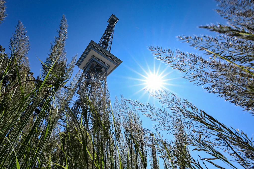Der Funkturm ist bis heute ein Wahrzeichen der Stadt.