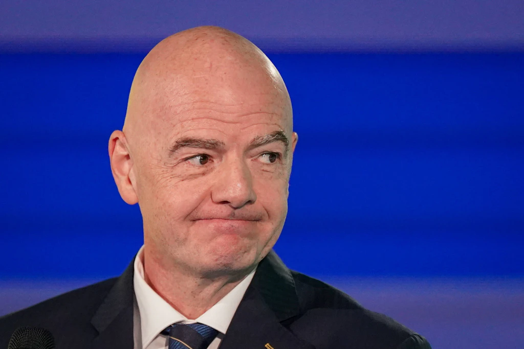 Fifa-Präsident Gianni Infantino: Die Uefa erwägt wegen des gescheiterten WM-Milliardendeals ein Strafverfahren.