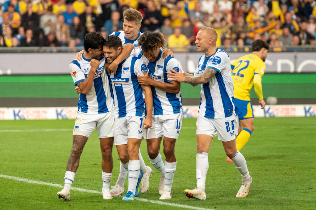 5:3 nach Aufholjagd: Hertha ist Spitzenreiter der Zweiten Liga