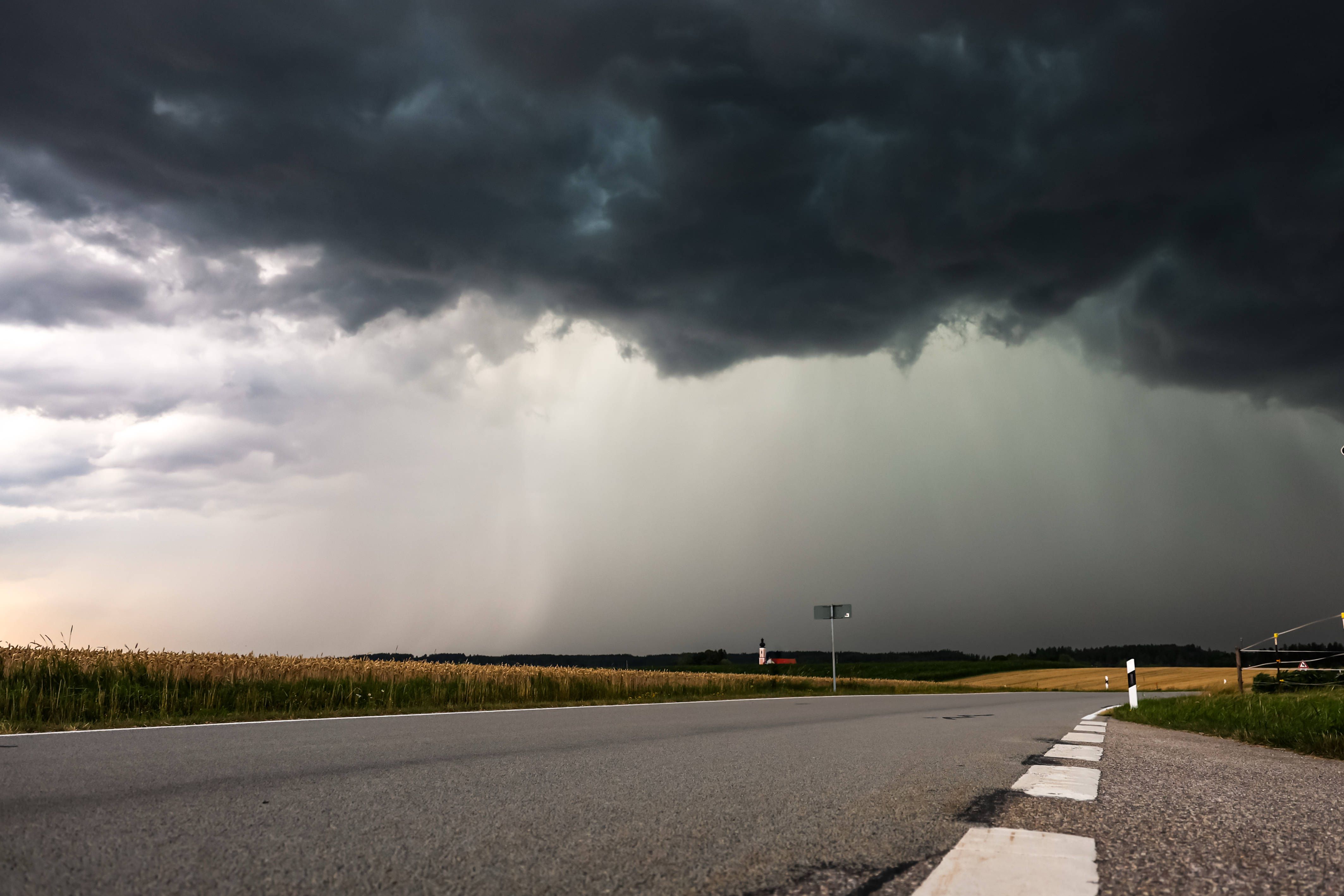 Neun Tage nach dem Tornado: Heute Nachmittag drohen dem Osten Böen bis 100 km/h