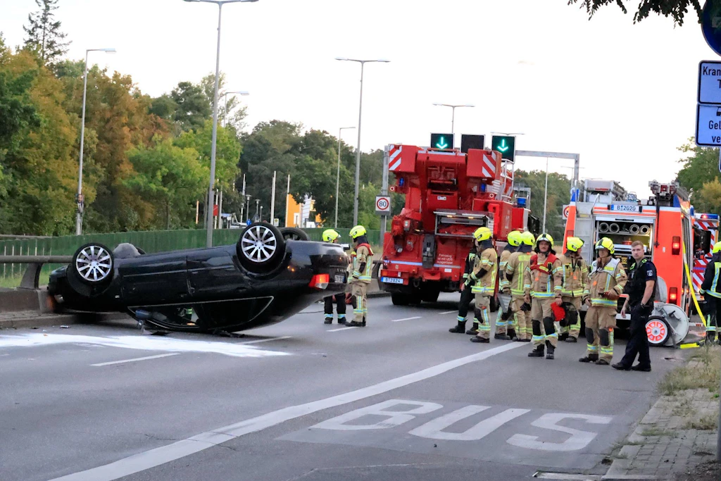  Am Donnerstag überschlug sich ein Audi bei einem Unfall mit einem Ferrari.