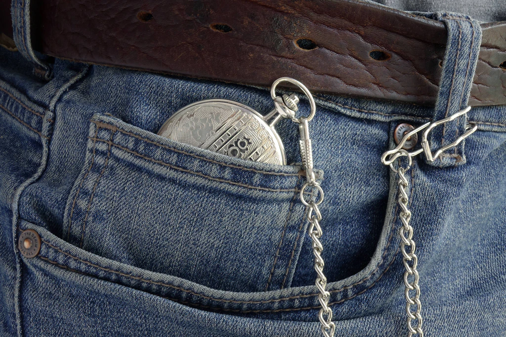 Die kleine Tasche in der Jeans war für eine Taschenuhr gedacht.